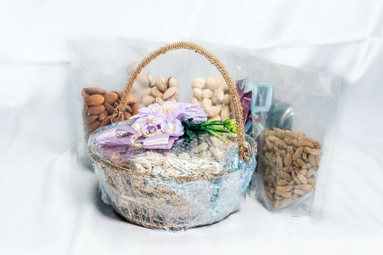 𝐇𝐚𝐯𝐞𝐧𝐮𝐭𝐬 𝐑𝐨𝐲𝐚𝐥 𝐓𝐫𝐞𝐚𝐬𝐮𝐫𝐞 – 𝐄𝐱𝐪𝐮𝐢𝐬𝐢𝐭𝐞 𝐃𝐫𝐲 𝐅𝐫𝐮𝐢𝐭 & 𝐂𝐡𝐨𝐜𝐨𝐥𝐚𝐭𝐞 𝐆𝐢𝐟𝐭 𝐁𝐚𝐬𝐤𝐞𝐭